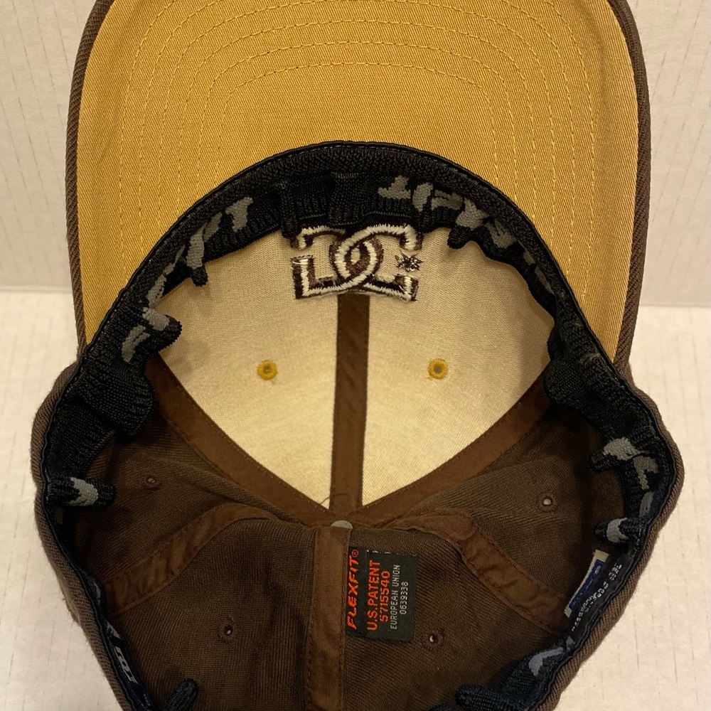 Dc Shoes Logo Flex Fit Hat - Picture 3 of 3